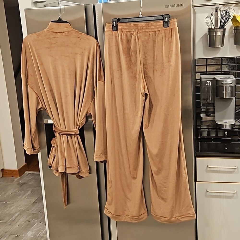 💕SKIMS💕 Velour Fleece Wrap Sleep Set (Robe + Pajama Set) ~ Sienna Medium NWOT - Picture 13 of 16